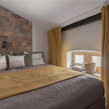 - Warszawska Katoviçe